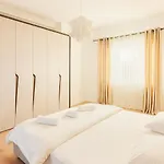 Blloku Luxury 2 Bedroom 아파트 *