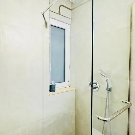 Blloku Luxury 2 Bedroom Tirana
