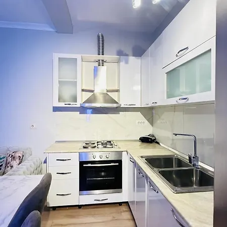 Blloku Luxury 2 Bedroom Apartment Tirana