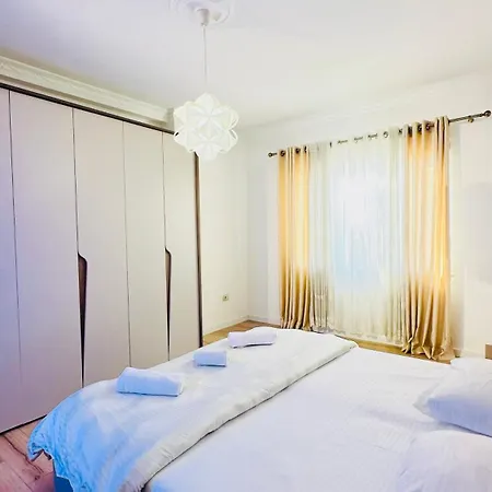 Blloku Luxury 2 Bedroom Апартаменты