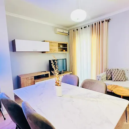 Blloku Luxury 2 Bedroom Apartman