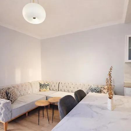 Blloku Luxury 2 Bedroom Apartament *